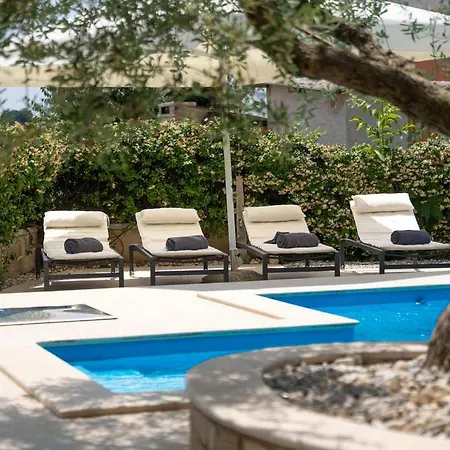 Karolina בית נופש *